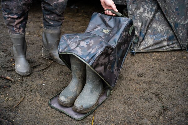Nash Subterfuge Waterproof Wader & Boot Bag