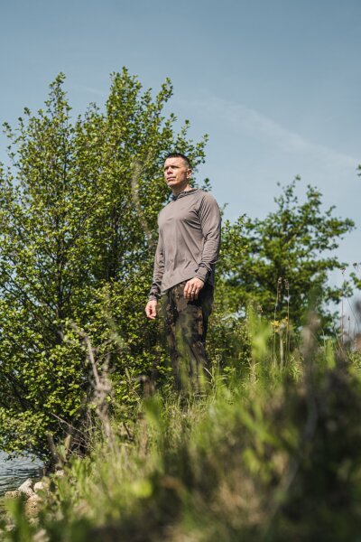 Korda UPF Hooded Top | Charcoal